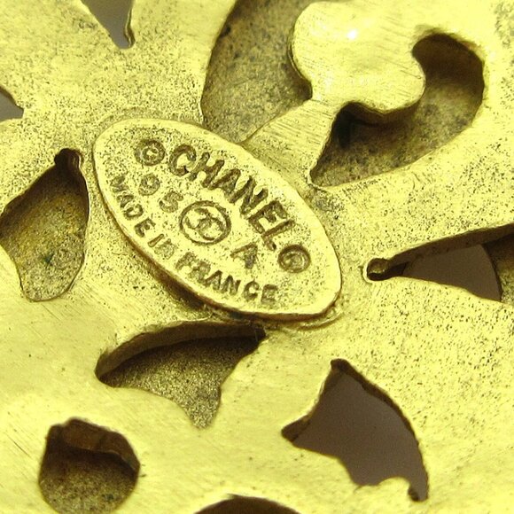 Chanel Medallion Brooch Pin Gold 95A 60392 main image 4